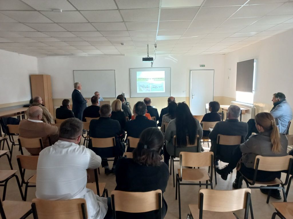 Презентaција на наставната програма на ЕУ: „Безбедна работа со трактор и приклучни машини“